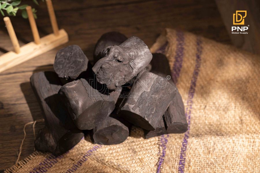 Coffee charcoal has the best performance in absorbing odors and toxic matters