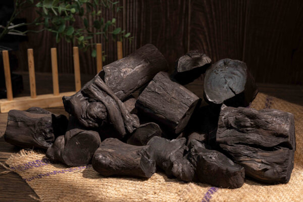 High-heat charcoal from Vietnamese charcoal manufacturer