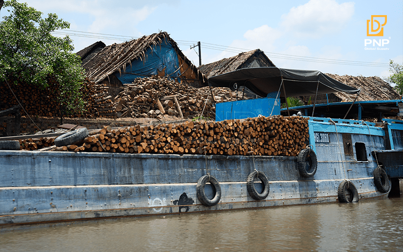 Mangrove wood for charcoal making