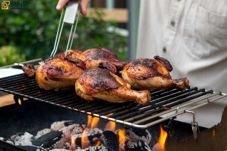 Charcoal grilling gives a rich smoky flavour to your cooking making it unique from gas grilling