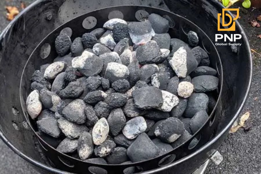 Learn how charcoal expires and loses its efficiency and how to avoid it