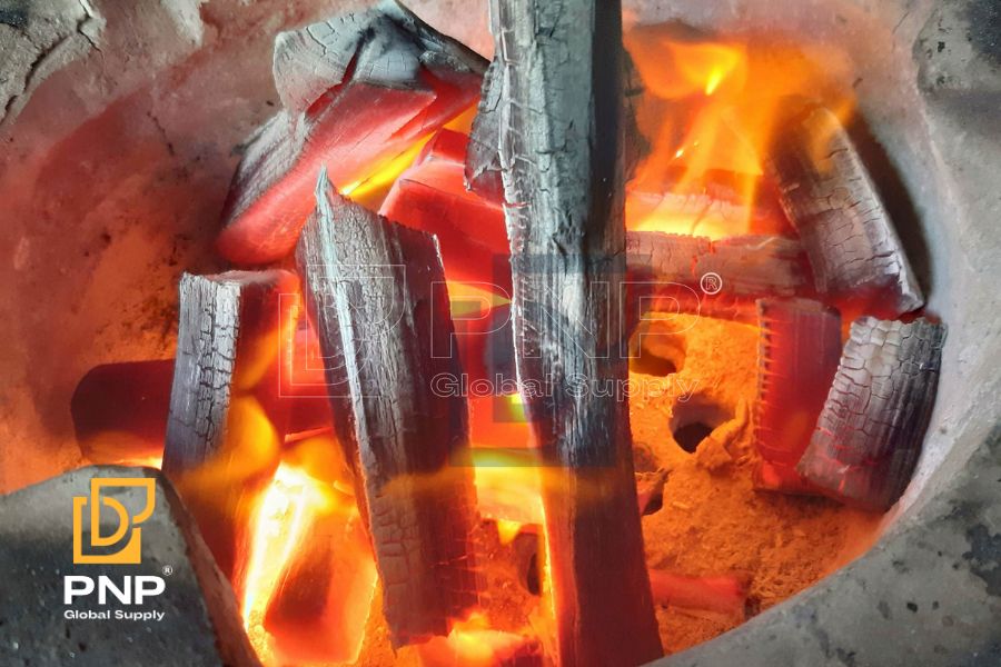 Dry charcoal guarantees the best performance less ash and long-lasting burn