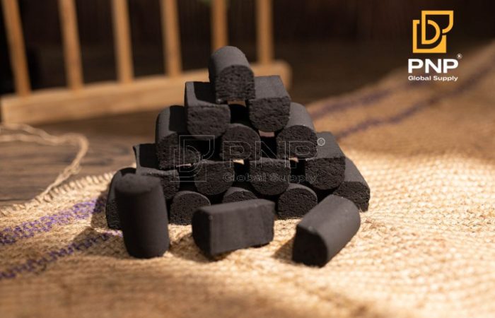 Discover the key differences between wood charcoal and briquettes