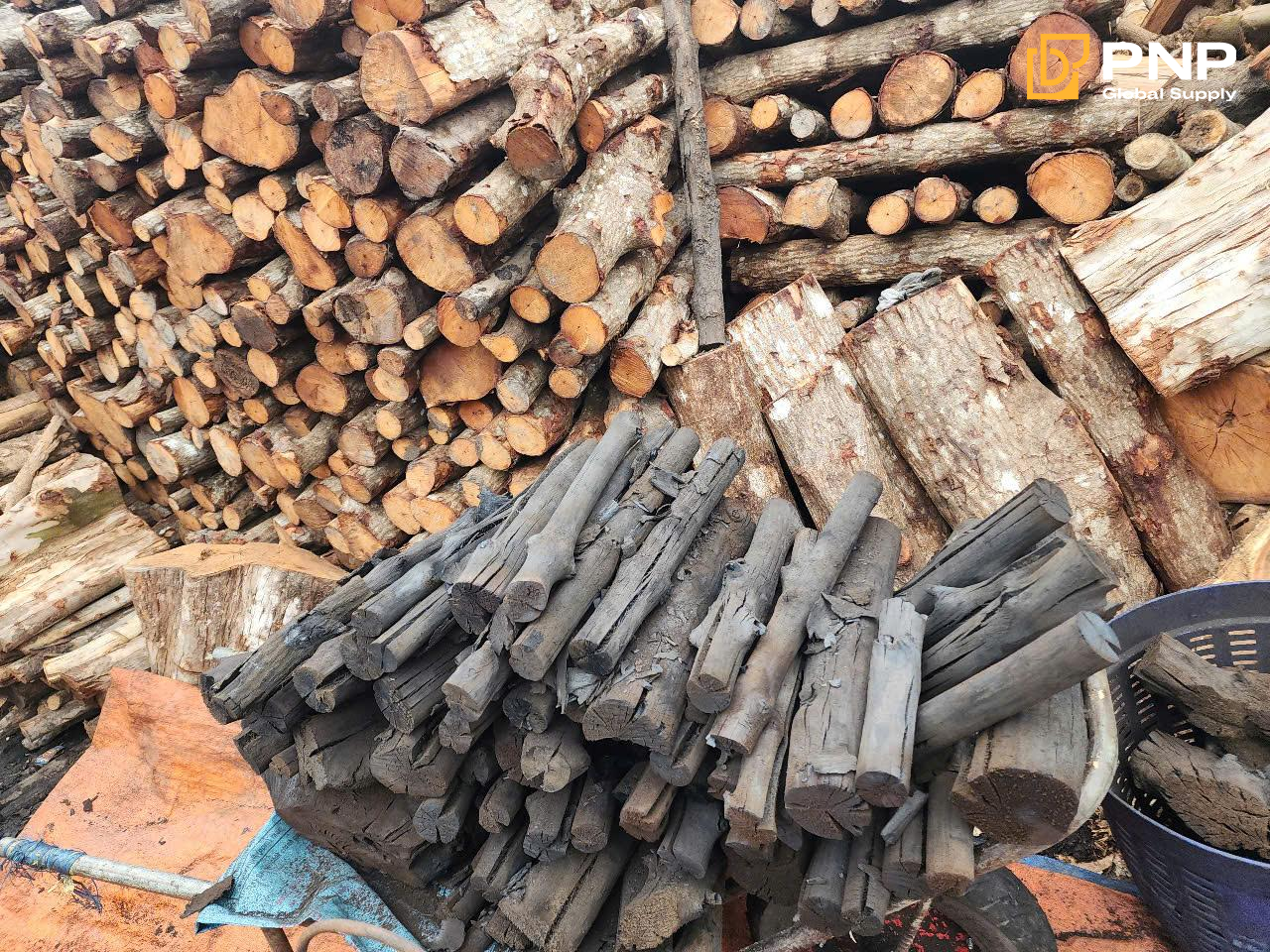 Wholesale Charcoal for Sale: How Importers Can Find Reliable Suppliers 1 Choosing a reliable supplier for charcoal for sale ensures quality and smooth import success