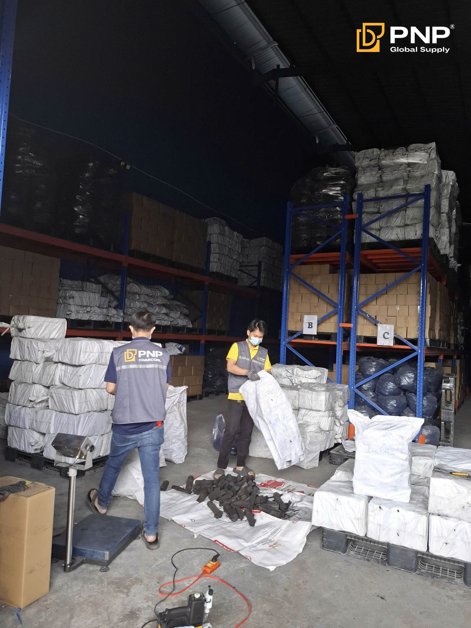 Free charcoal sample for visitors