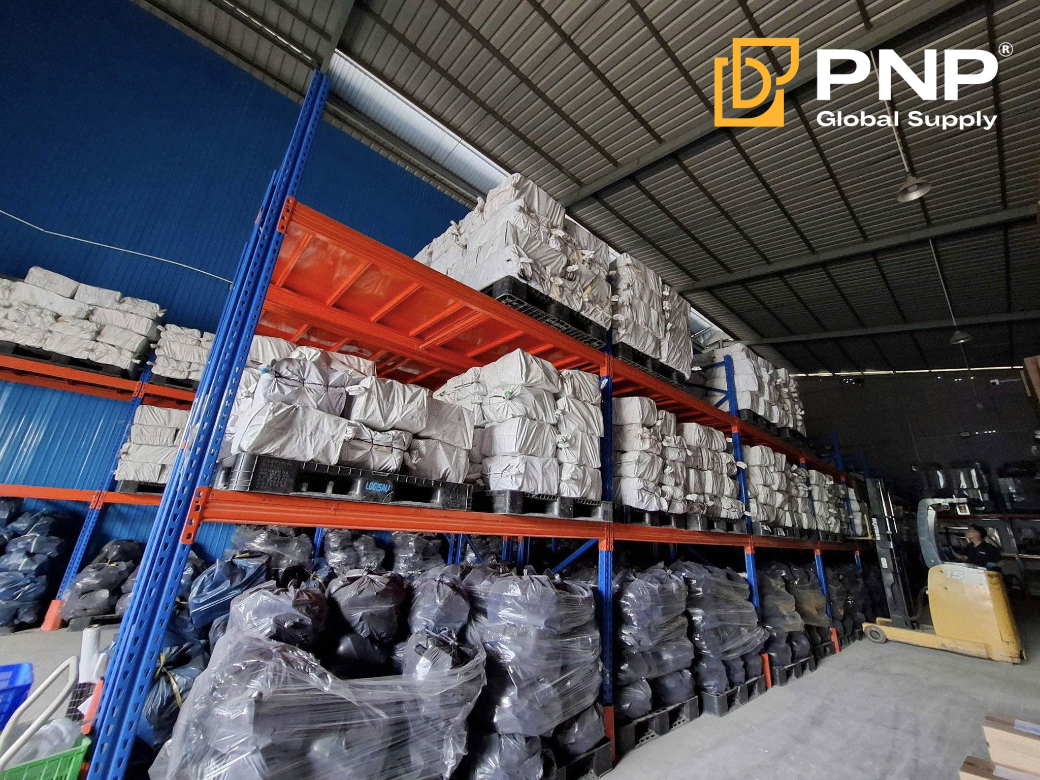 Proper storage keeps charcoal dry, stable, and high-quality from factory to destination