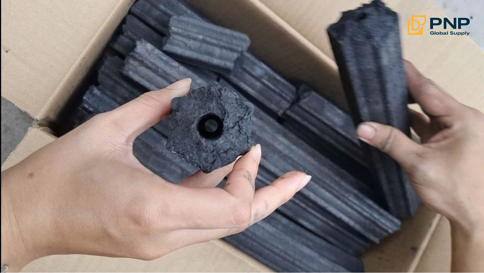 Sawdust briquettes are long-burning charcoal with stable heat