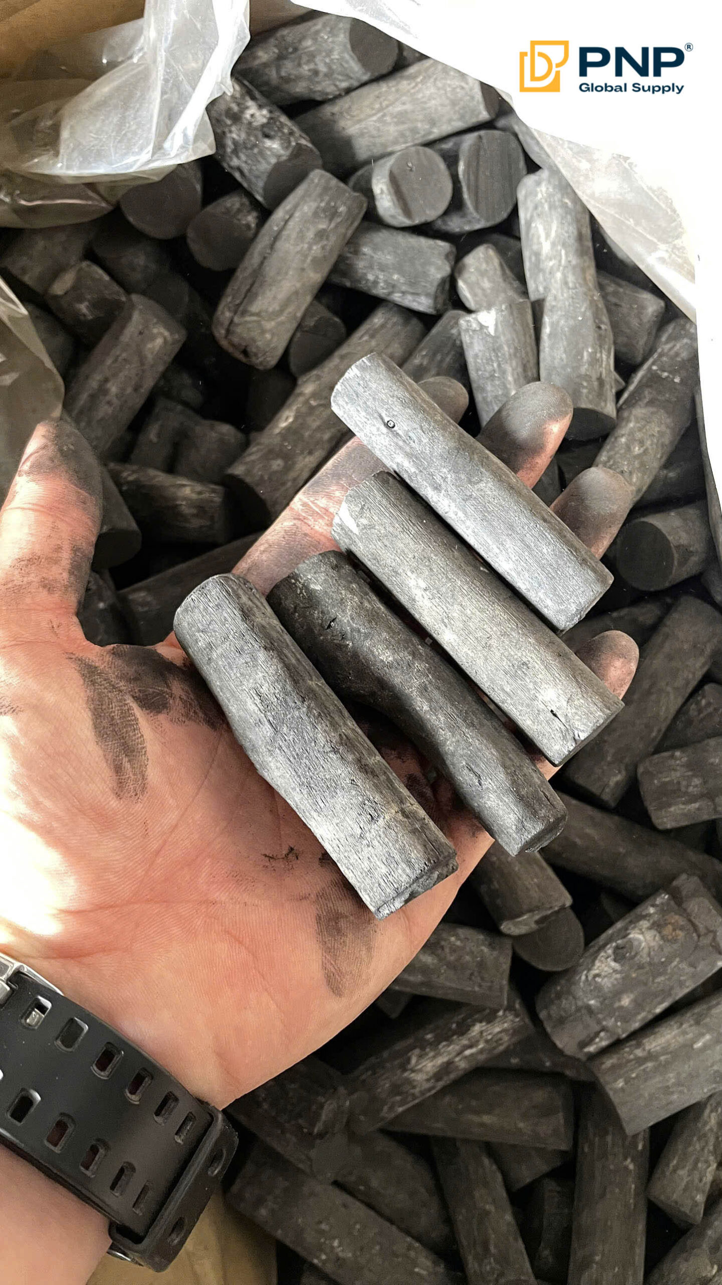 White charcoal is widely used in Japan-style grilling and luxury BBQ restaurants