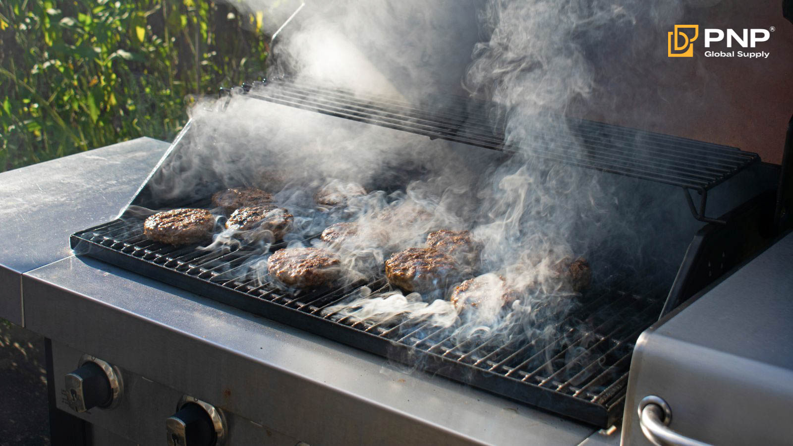 How to Reduce Smoke When Grilling 4 How to Reduce Smoke When Grilling