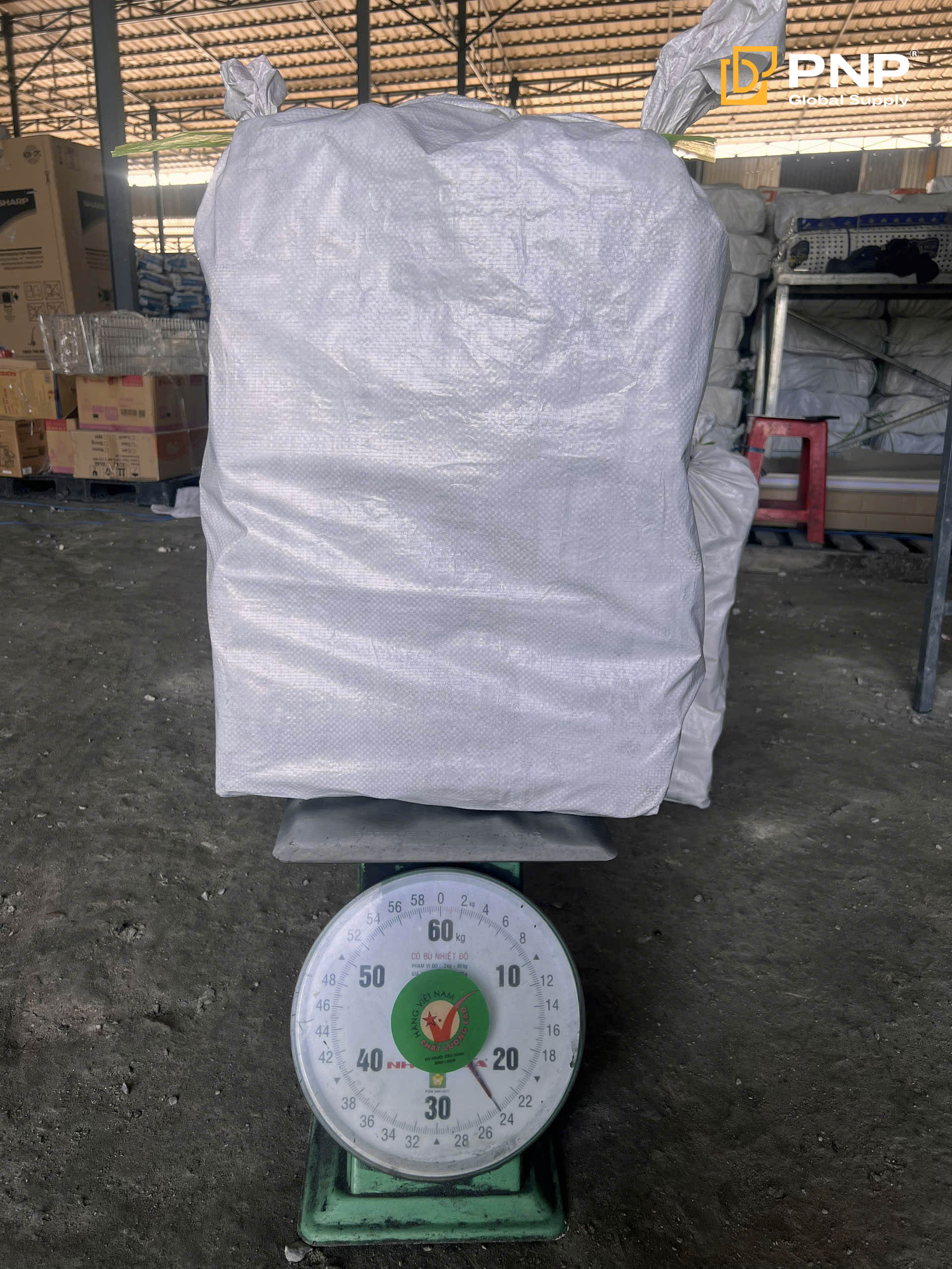 PP woven bags are durable and cost-effective packaging for bulk charcoal exports