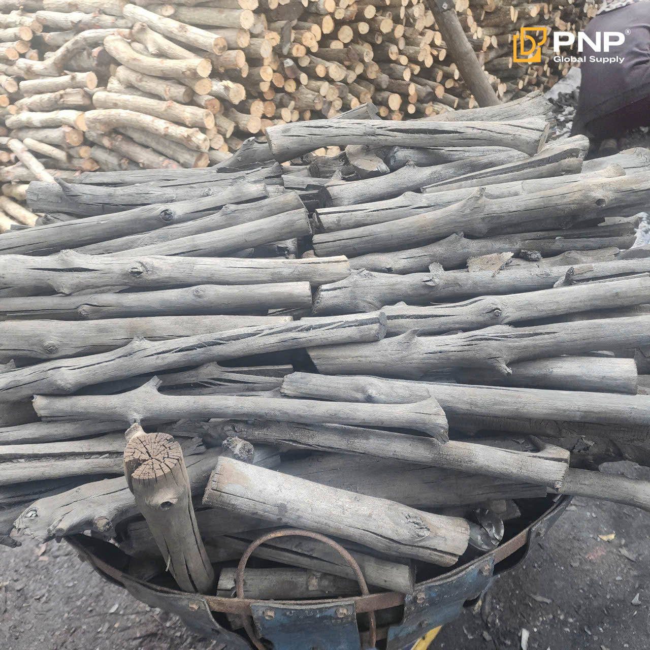 How Much Charcoal per kg? A Complete Buyer’s Guide for BBQ Users 1 Know the right charcoal amount and price per kg for efficient BBQ