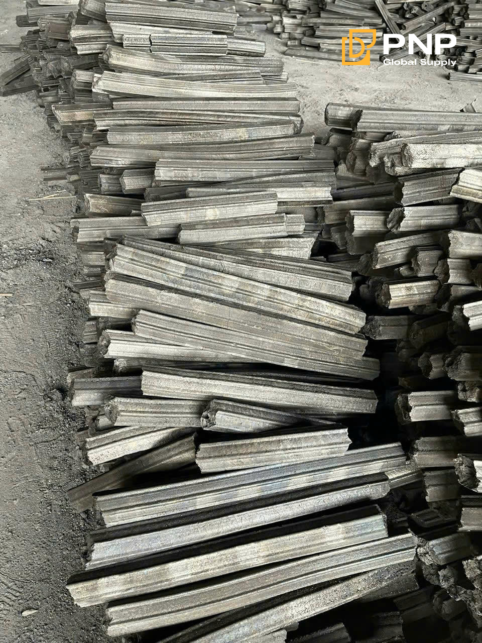 Sawdust charcoal briquettes provide high heat, low smoke, and are easy to reuse