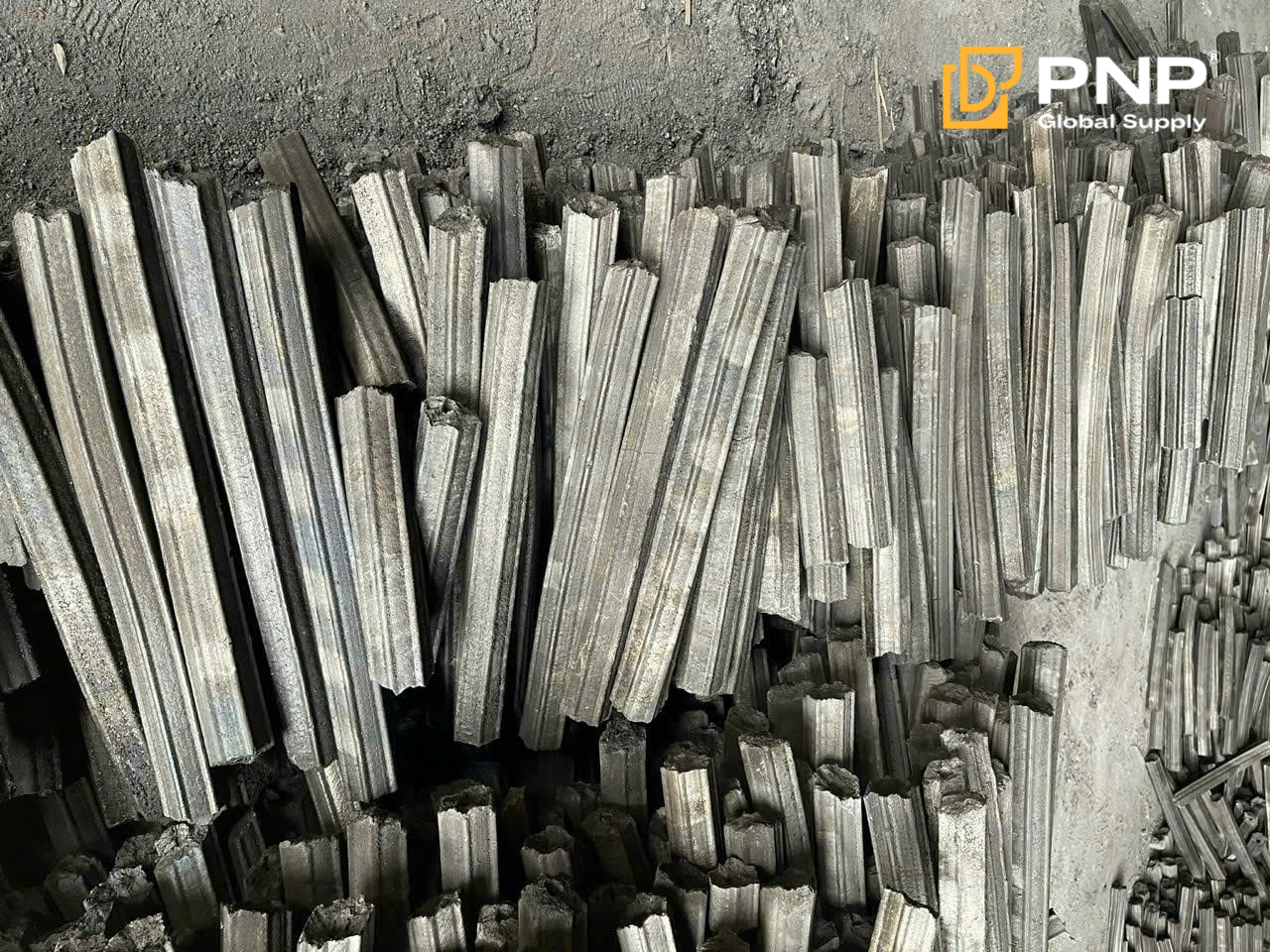 Sawdust charcoal briquettes provide stable heat and consistent performance