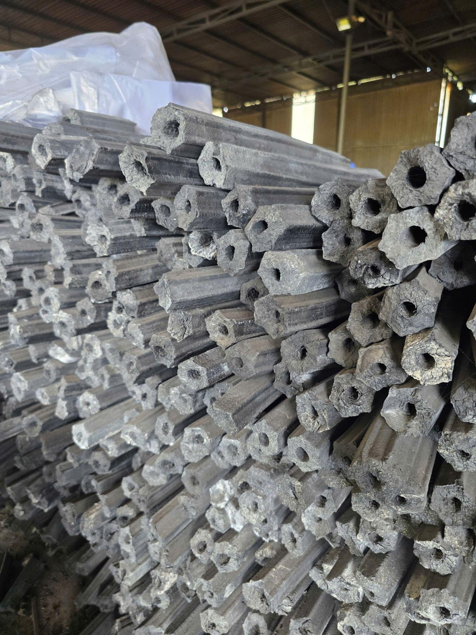 How Sawdust Charcoal Briquettes Manufacturers Ensures Quality for Global Markets 1 Charcoal briquettes manufacturers produce quality sawdust charcoal