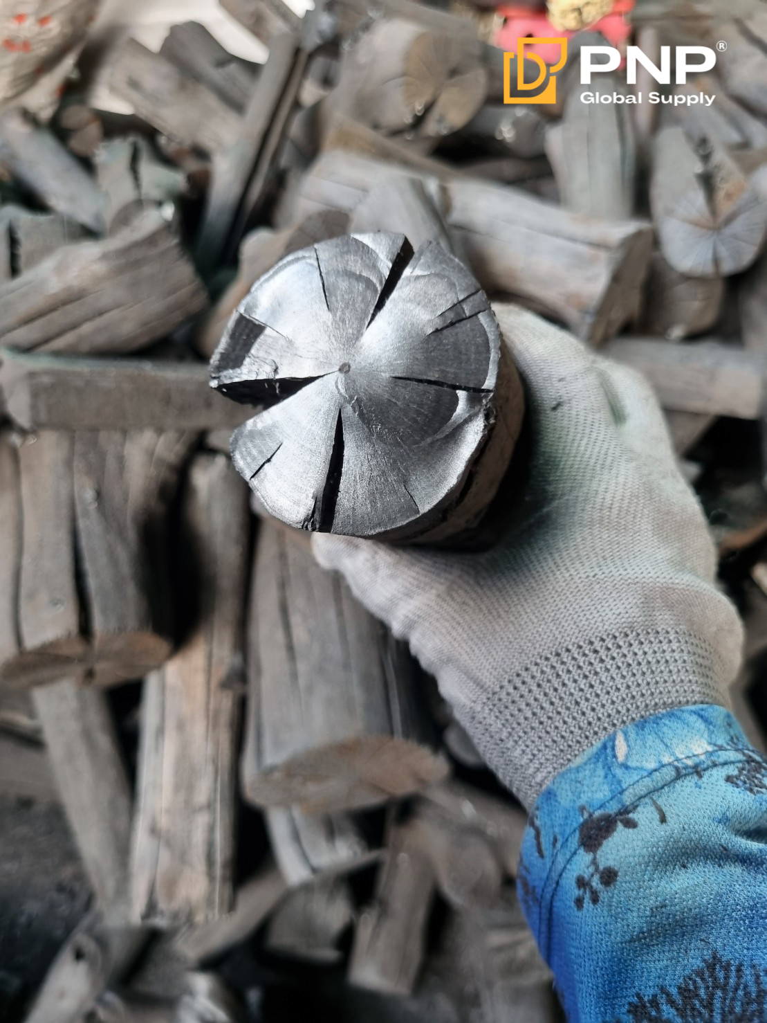 Vietnam mangrove charcoal is commonly used for BBQ, restaurants, and wholesale charcoal supply