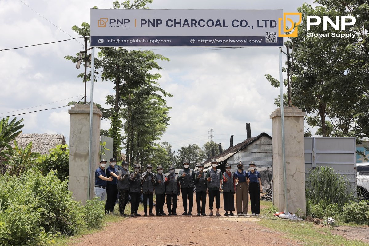 Charcoal Factory Visit Before Buying: What Should Importers Check? 1 A factory visit helps buyers verify production conditions before ordering charcoal in bulk