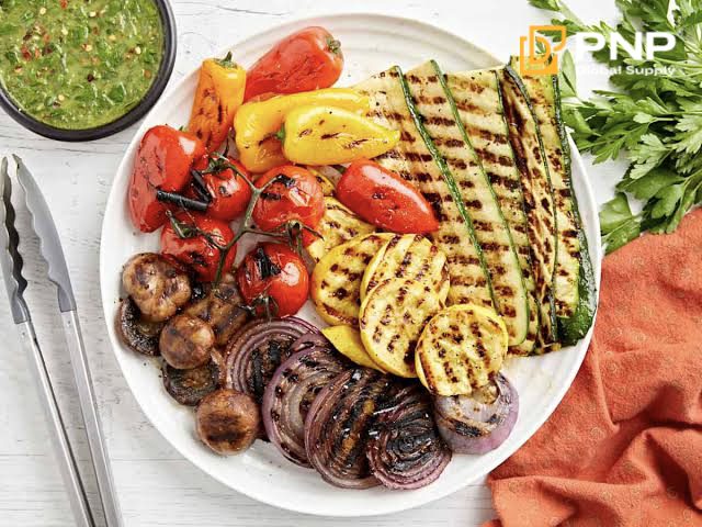 Charcoal Veg Grill: Choosing Charcoal for Vegetarian BBQ Restaurants 1 Consistent heat helps vegetables brown without excessive scorching